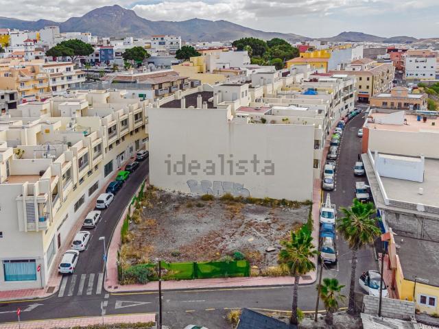 Terreno en venta en La Camella, Arona