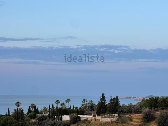 Terreno en venta en La Perla-Torremuelle, Costa del Sol Occidental