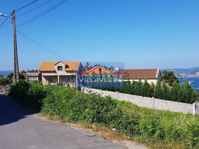 Terreno en venta en Beluso, O Morrazo