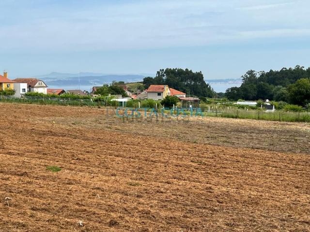 Terreno en venta en Beluso, O Morrazo