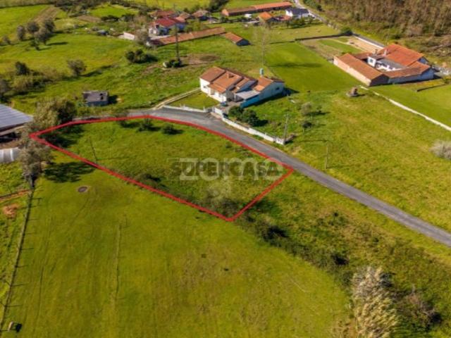 Terreno venda em Casal Telheiro, Leiria