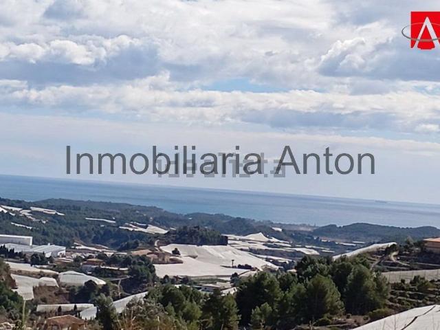 Terreno en venta en la Marina Baixa, Valencia