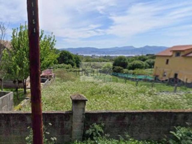 Terreno en venta en Darbo, O Morrazo