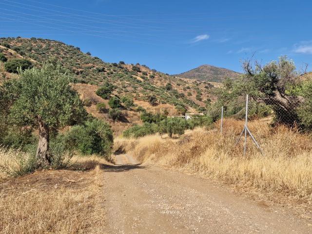Terreno en venta en El Puente, Álora