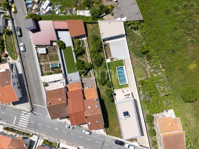 Terreno venda em Gondivai, Porto