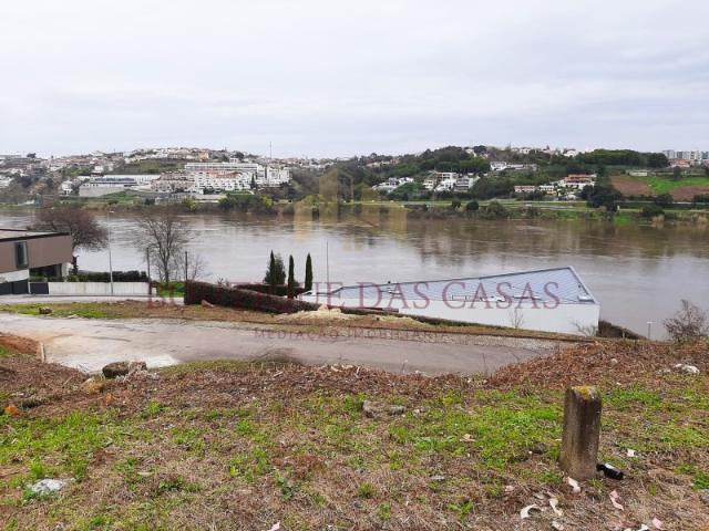 Terreno venda em Oliveira Do Douro, Oliveira do Douro