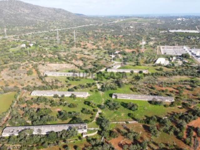 Armazém venda em Faro (Sé e São Pedro), Faro