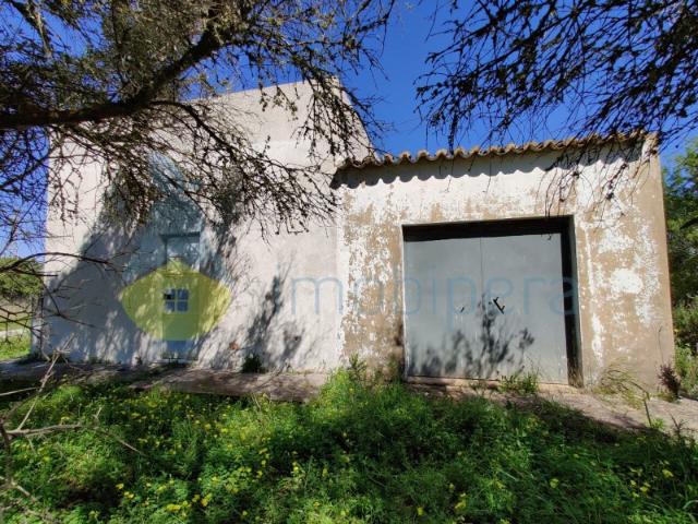 Armazém venda em Armação De Pêra, Faro