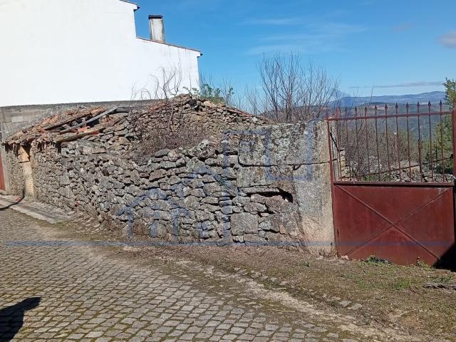Terreno venda em Torre De Moncorvo, Bragança