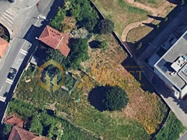 Terreno venda em Gondivai, Porto
