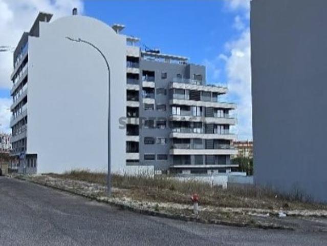 Terreno venda em Amadora, Lisboa
