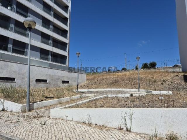 Terreno venda em Villa Park, Amadora