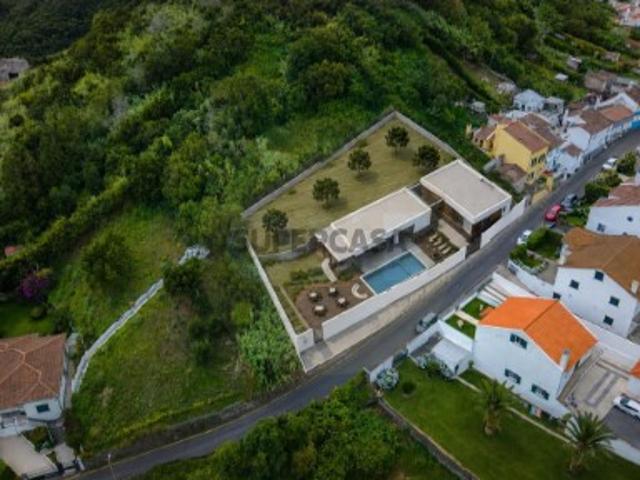 Terreno venda em Açores, Água De Pau