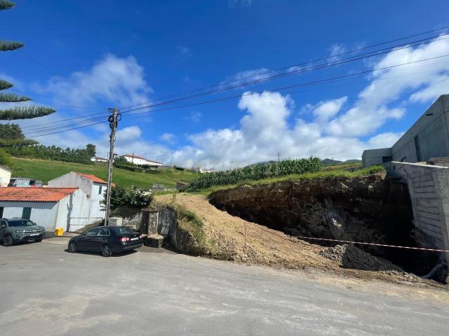 Terreno venda em Açores, Algarvia