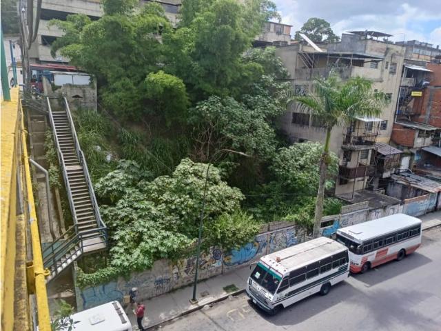 Terreno en venta en Los Teques, Miranda