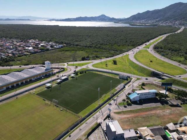 Terreno aluguel em Carianos, Florianópolis