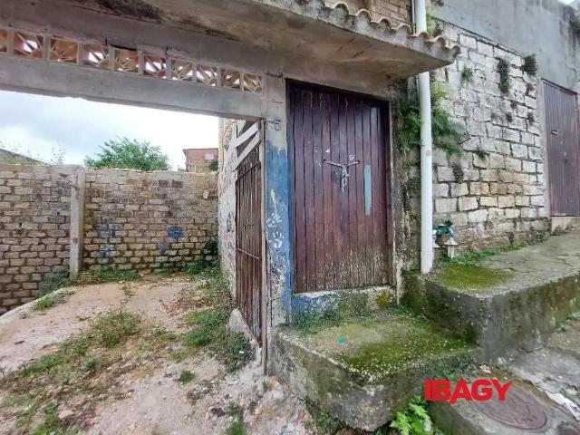 Terreno aluguel em Região Geográfica Imediata de Florianópolis, Desterro