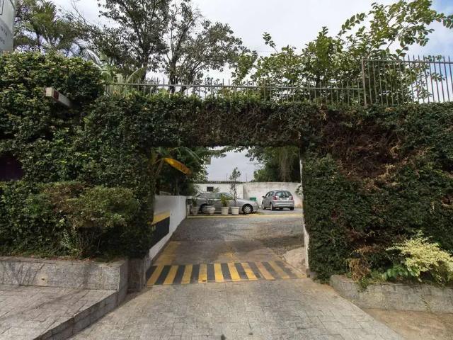 Terreno aluguel em Vila Carmosina, São Paulo