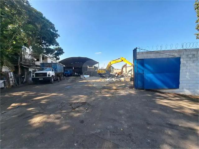 Terreno aluguel em Região Imediata de São Paulo, Região Metropolitana de São Paulo