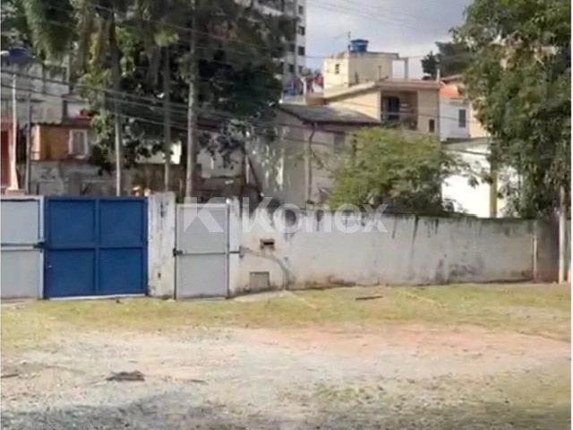 Terreno aluguel em Caxingui, São Paulo