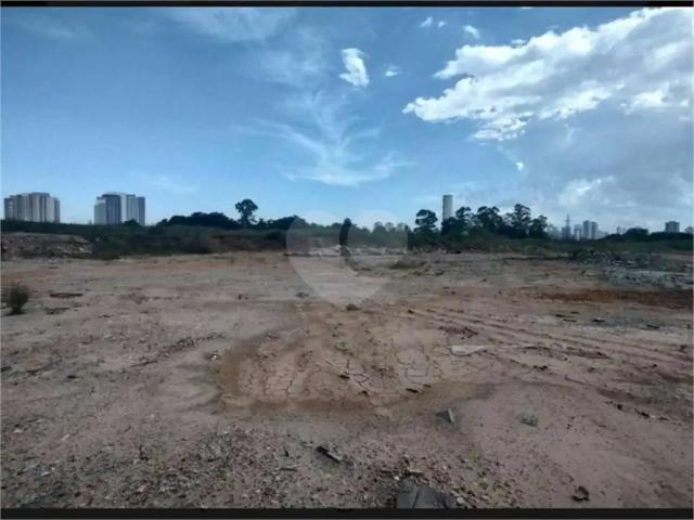 Terreno aluguel em Região Imediata de São Paulo, Região Metropolitana de São Paulo