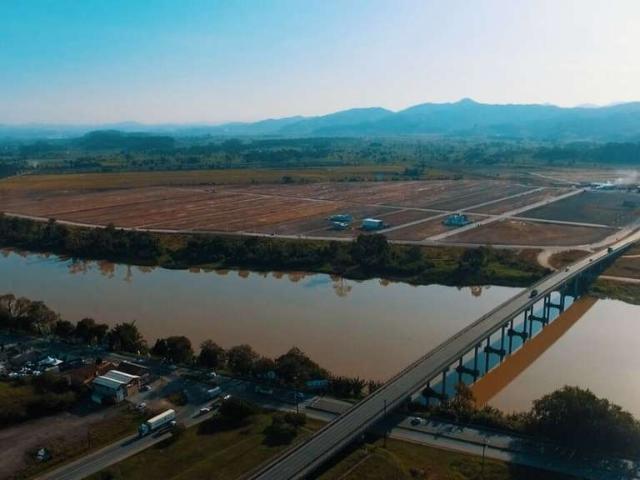 Terreno venda em Ilhota, Centro