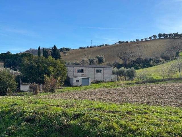 Terreno in vendita a Marche, Fermo