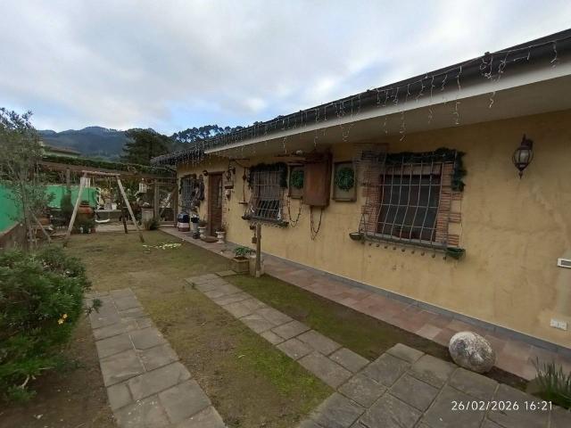 Terreno in vendita a Camaiore, Toscana