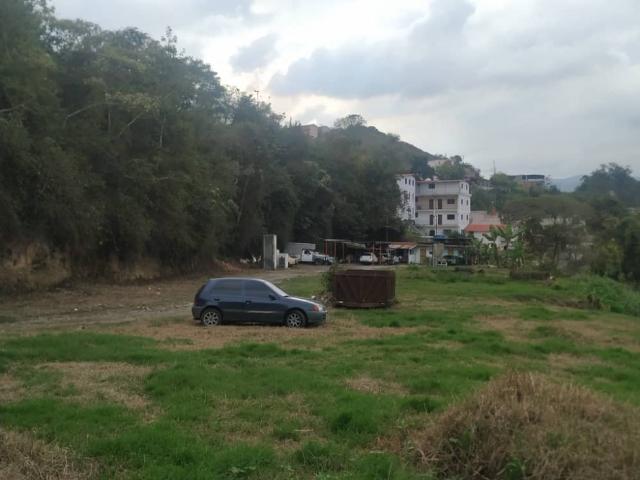 Terreno en venta en La Fontanera, Los Teques