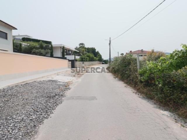 Terreno venda em Guimarães Terreno venda em Guimarães