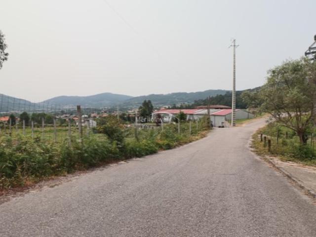 Terreno venda em Guimarães Terreno venda em Guimarães
