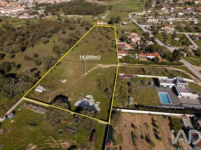 Terreno venda em Azeitão (São Lourenço e São Simão), Setúbal
