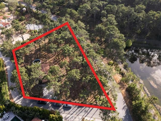 Terreno venda em Almada, Setúbal