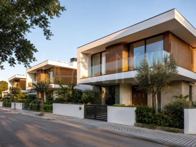 Terreno venda em Santo António Da Charneca, Setúbal