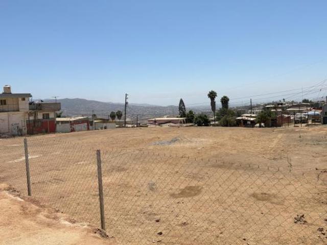Terreno en venta en Ensenada, Baja California