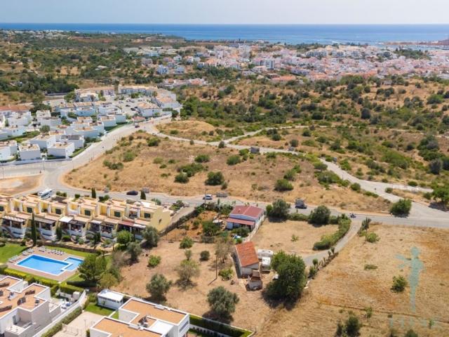 Terreno venda em Estômbar, Faro