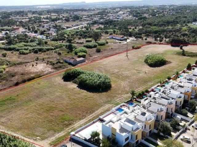 Terreno venda em Santo António da Charneca, Setúbal