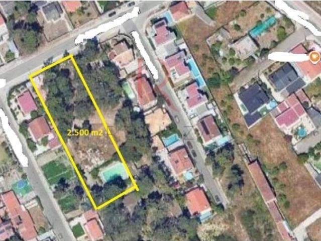 Terreno venda em Almada, Setúbal