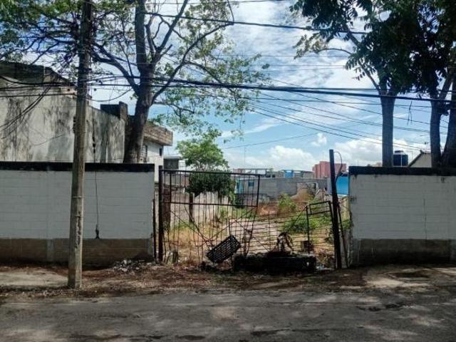 Terreno en venta en Colonia Gil y Sáenz, Villahermosa