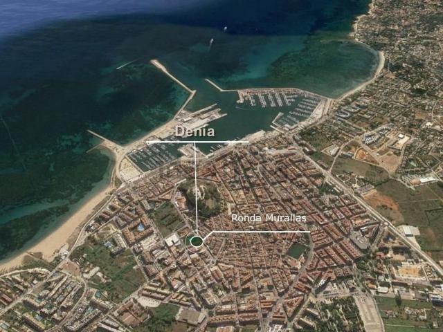 Terreno en venta en Barri les Roques, Dénia