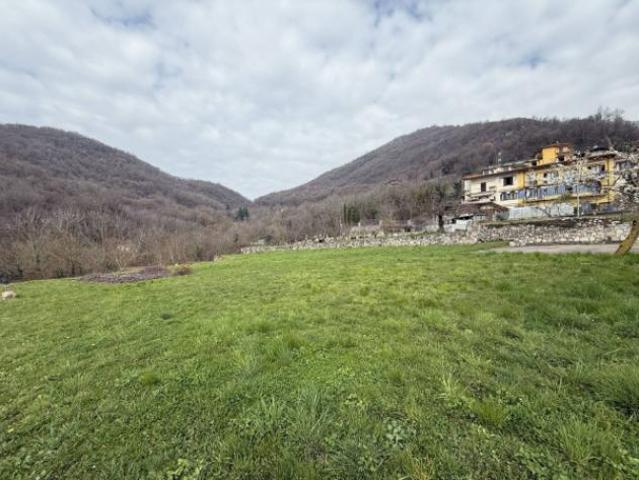 Terreno in vendita a Palazzago, Lombardia