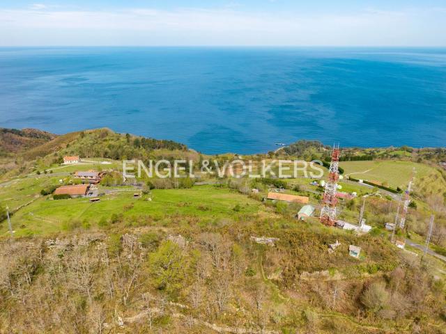 Terreno en venta en Mendebaldea, Donostia-san Sebastián