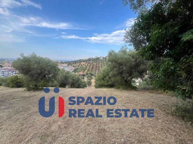 Terreno in vendita a Montesilvano, Abruzzo