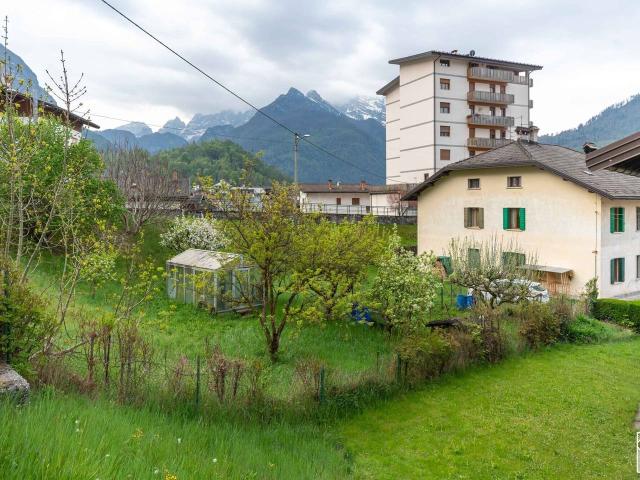 Terreno in vendita a La Pief de Agort, Agordo