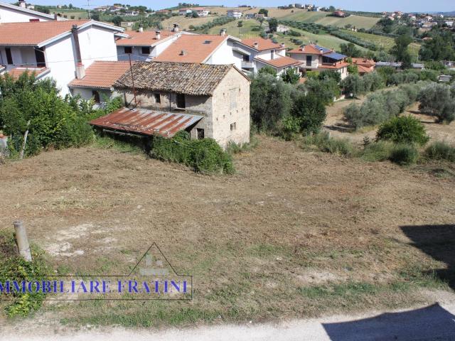 Terreno in vendita a Unione dei Comuni della Val Vibrata, Ancarano