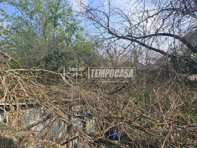 Terreno in vendita a Baranzate, Lombardia