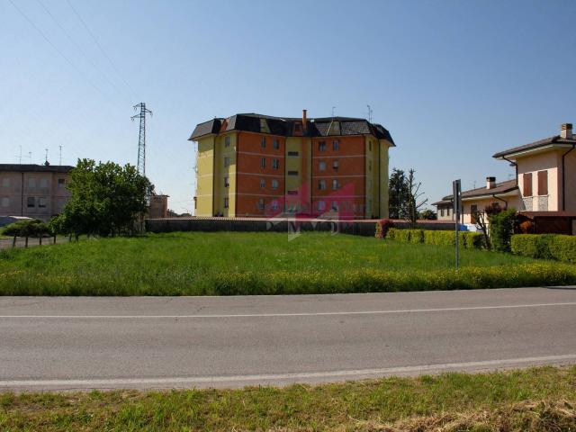 Terreno in vendita a Bergantino, Veneto
