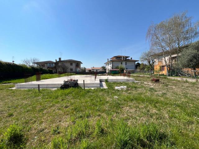 Terreno in vendita a Breda di Piave, Treviso