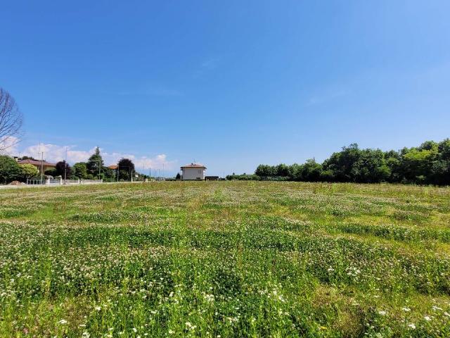 Terreno in vendita a Brugnera, Friuli-Venezia Giulia