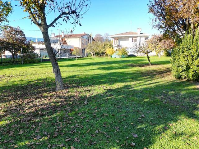Terreno in vendita a Brugnera, Friuli-Venezia Giulia